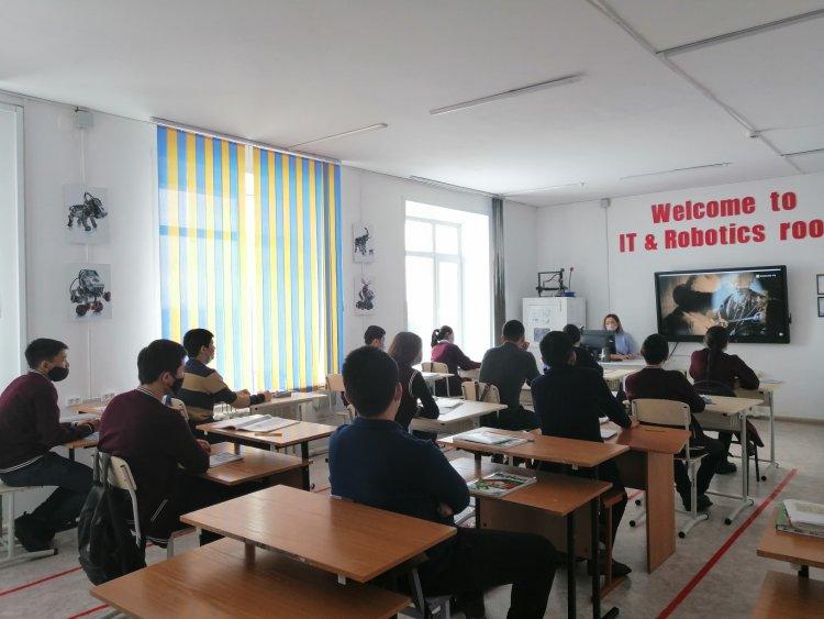 «The best presentation about the work of Zhambyl Zhabayev» бейнепрезентация, 11 "А" сыныбы